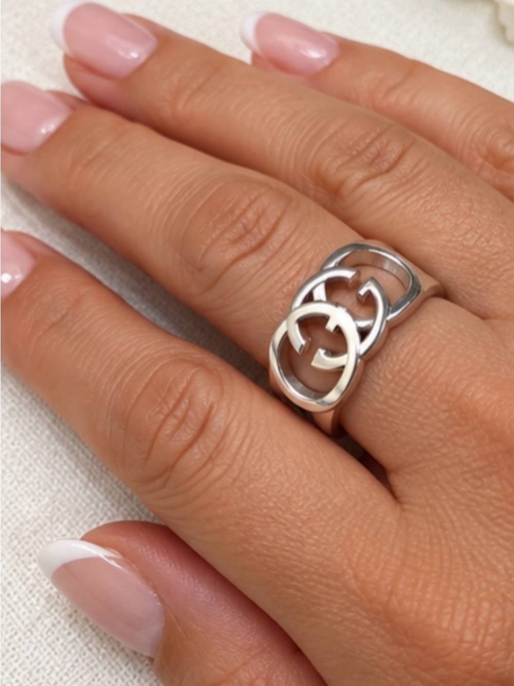 Interlocking Double Circle Sterling Silver Ring - Silver